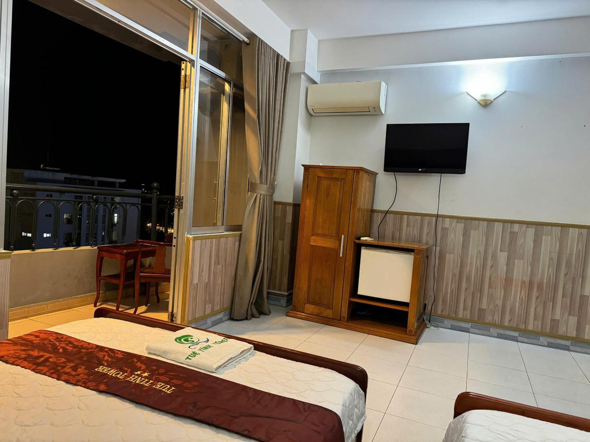 Hotel Tue Tinh *