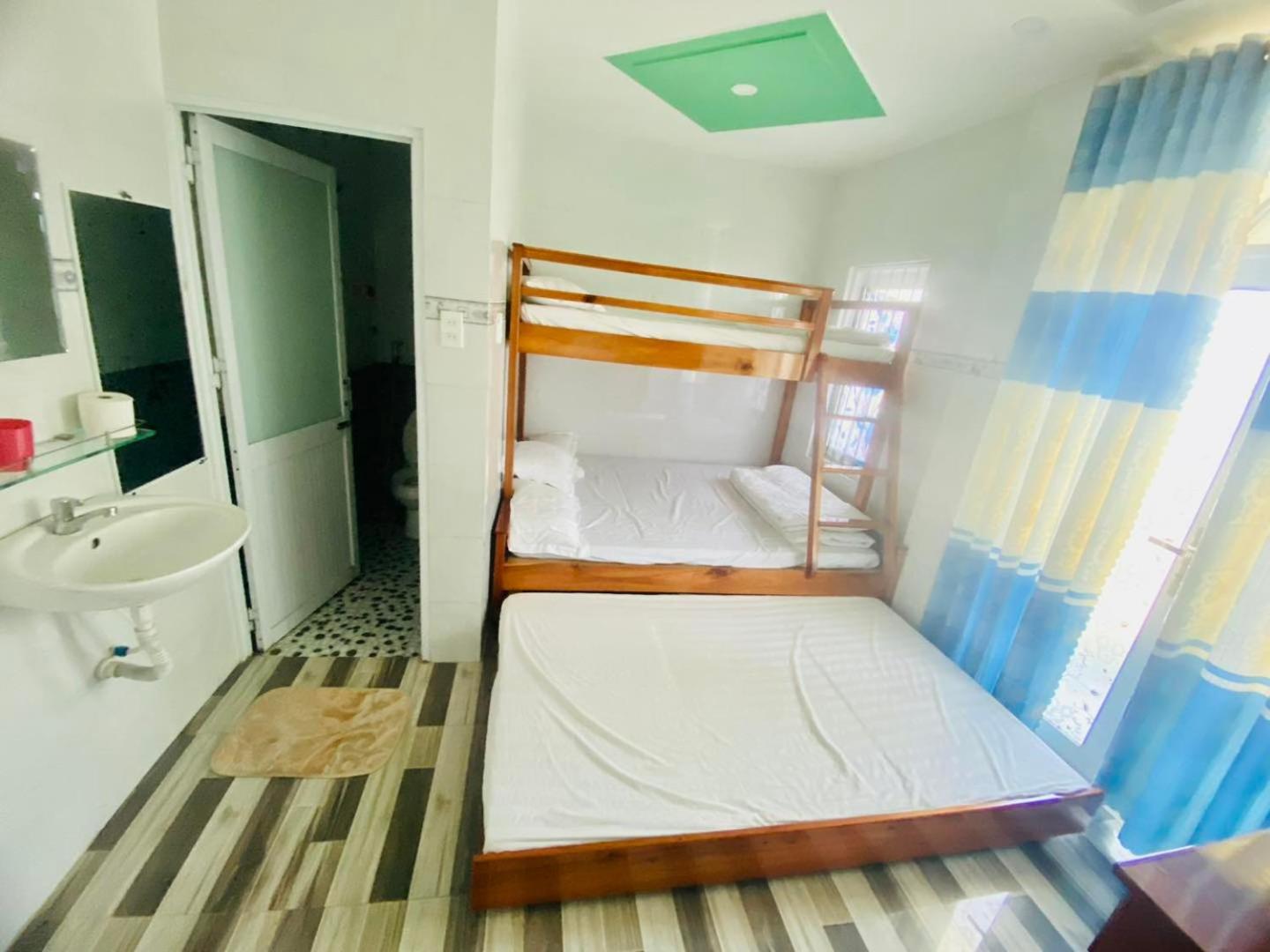 Hotel Khách Sạn Lý Phú Quý