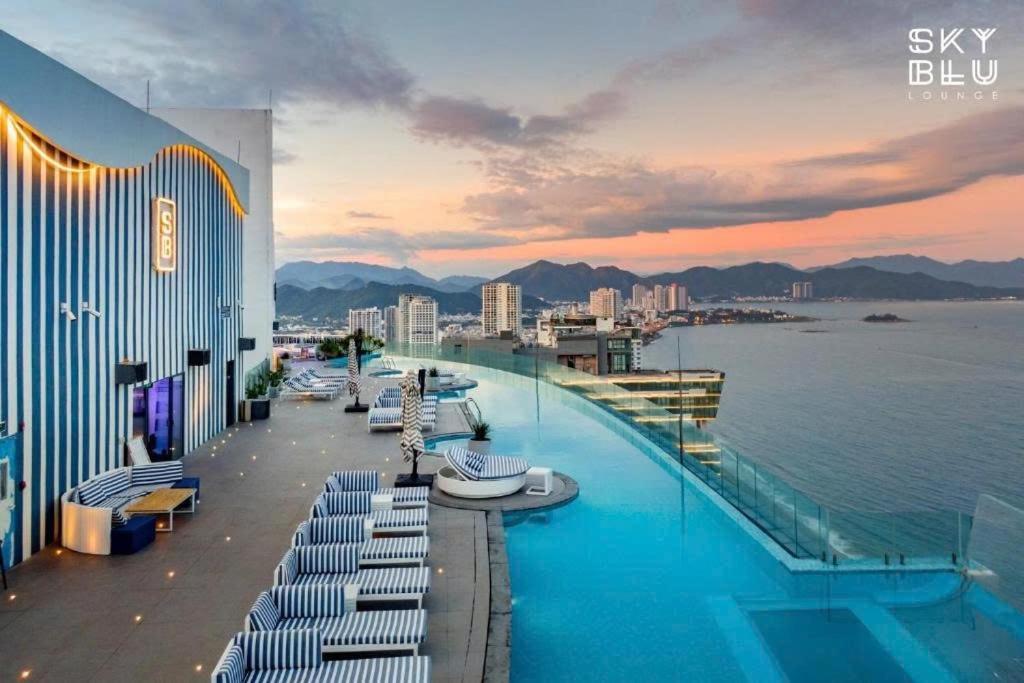 Khách sạn hẻo lánh Wins House - Panorama Grand 5*