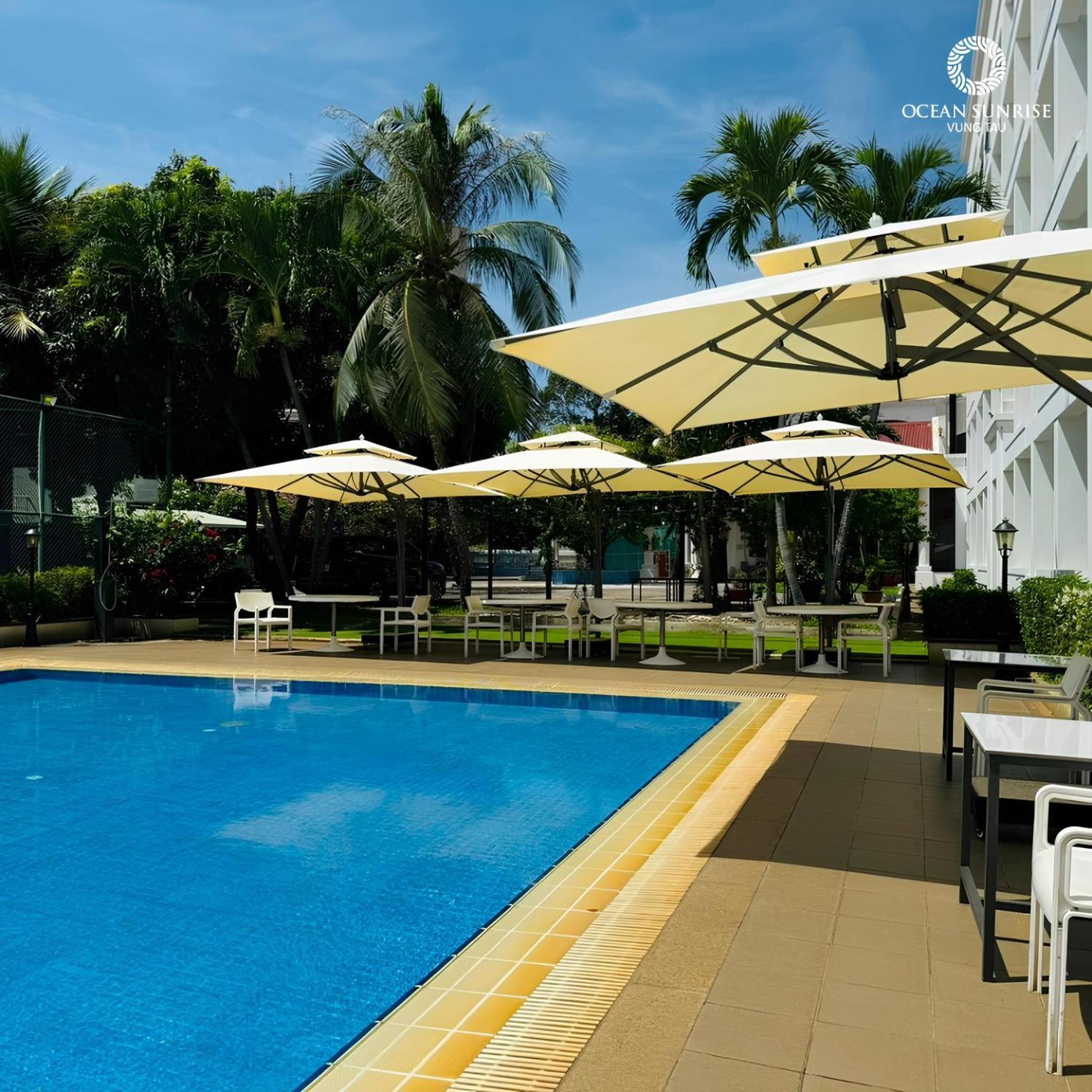 Ocean Sunrise Aparthotel 4*