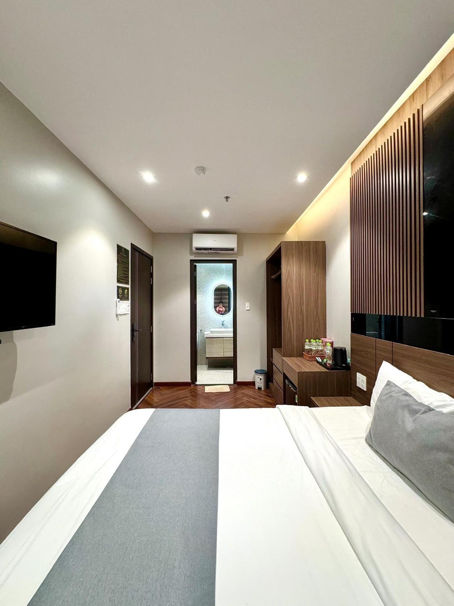 Hotel Long 2 *