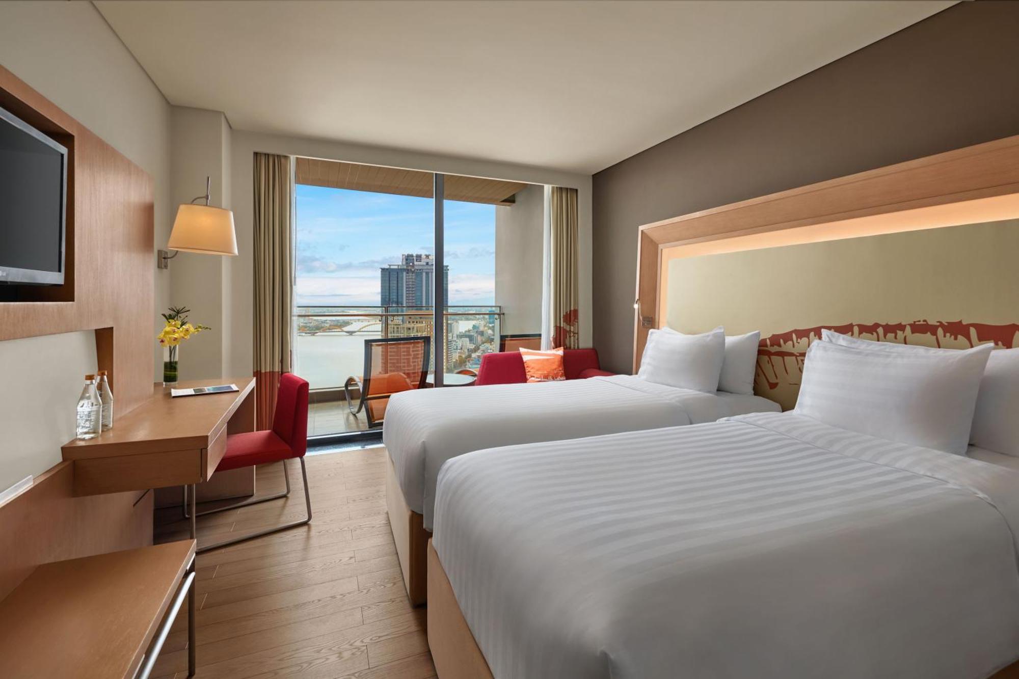 Novotel Premier River