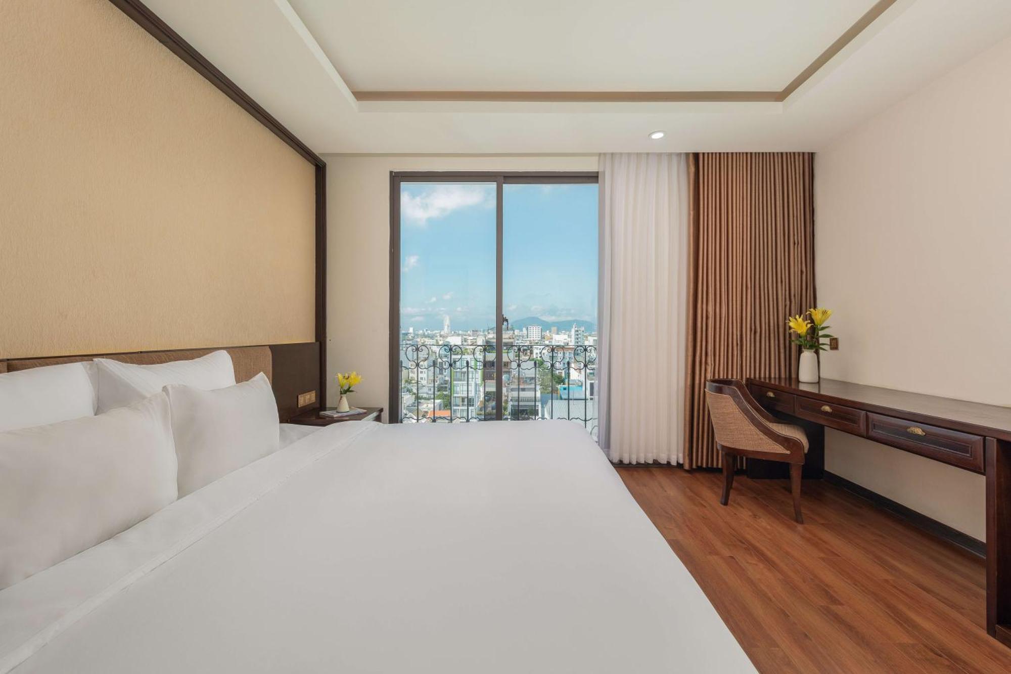 Palazzo Luxury Hotel