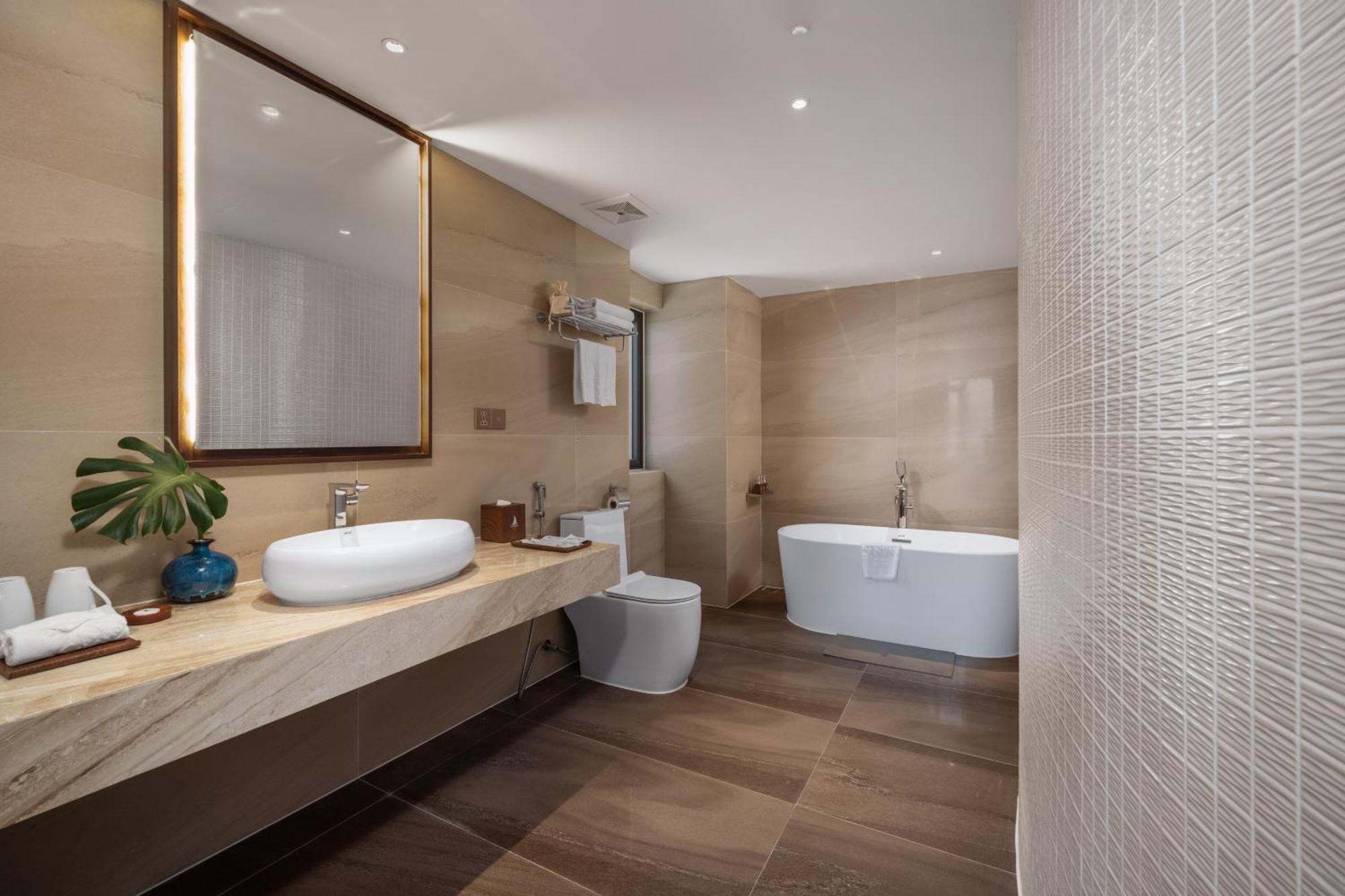 Canvas Hotel Da Nang