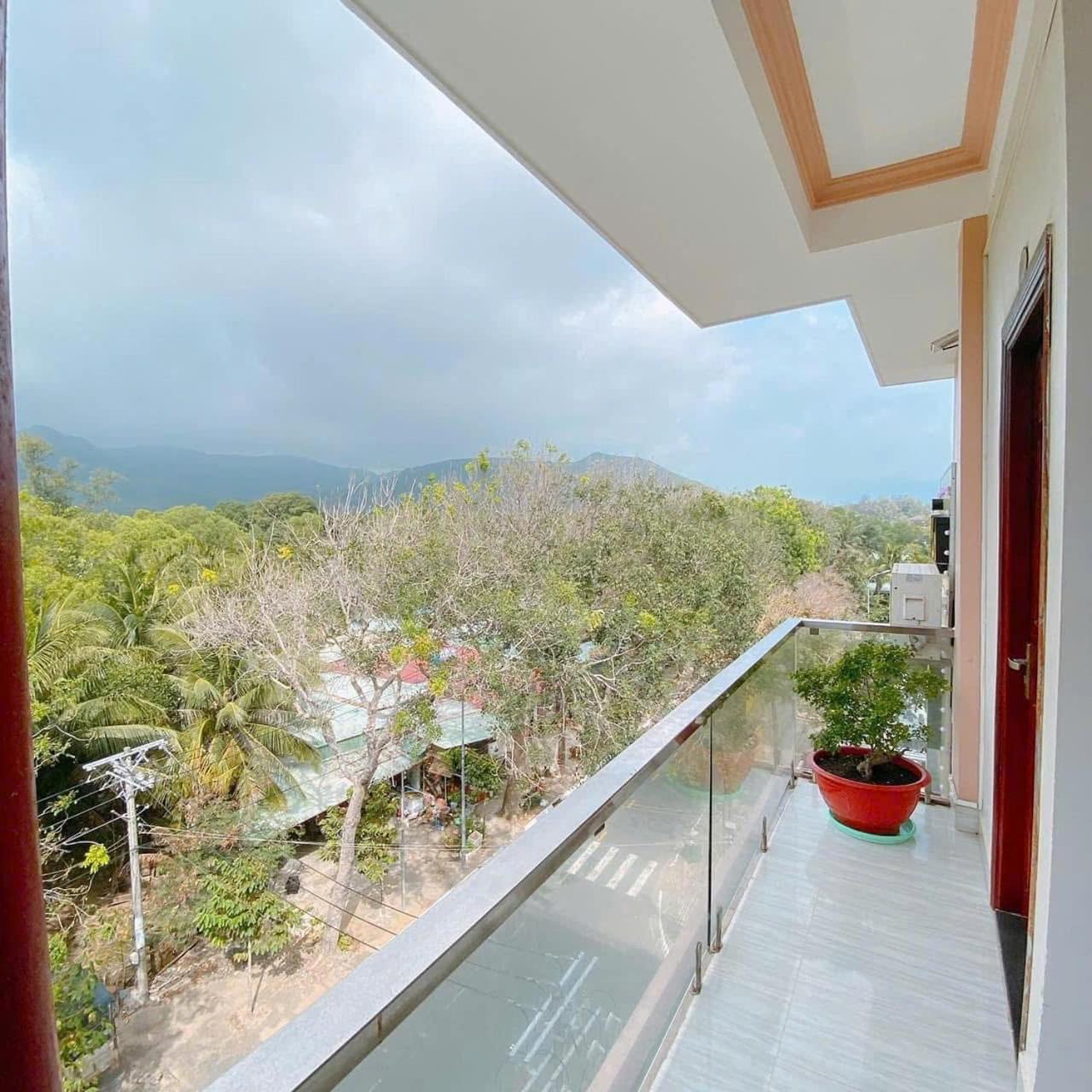 Trung Hau Hotel 2*