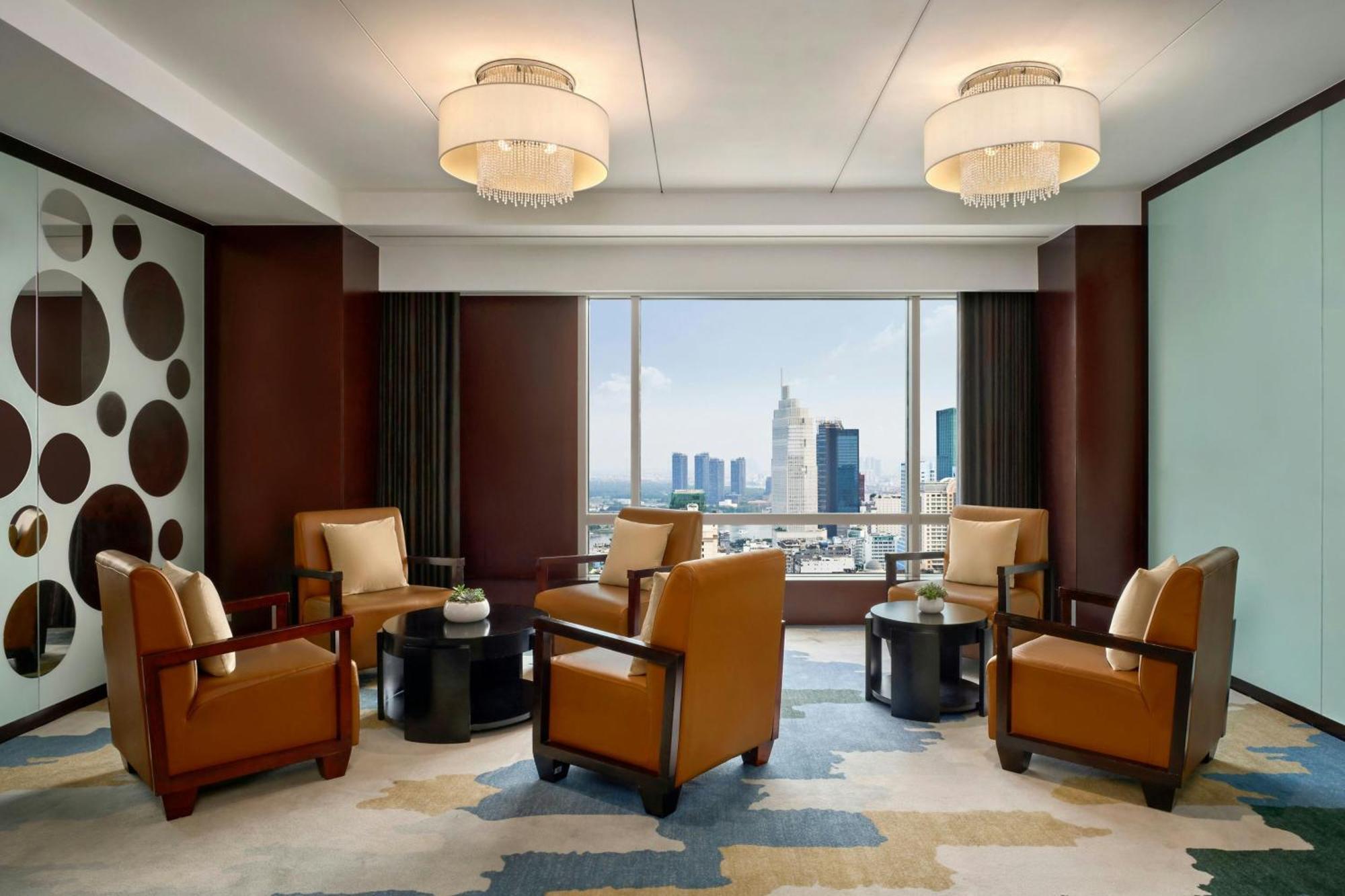 Jw Marriott And Saigon 5*