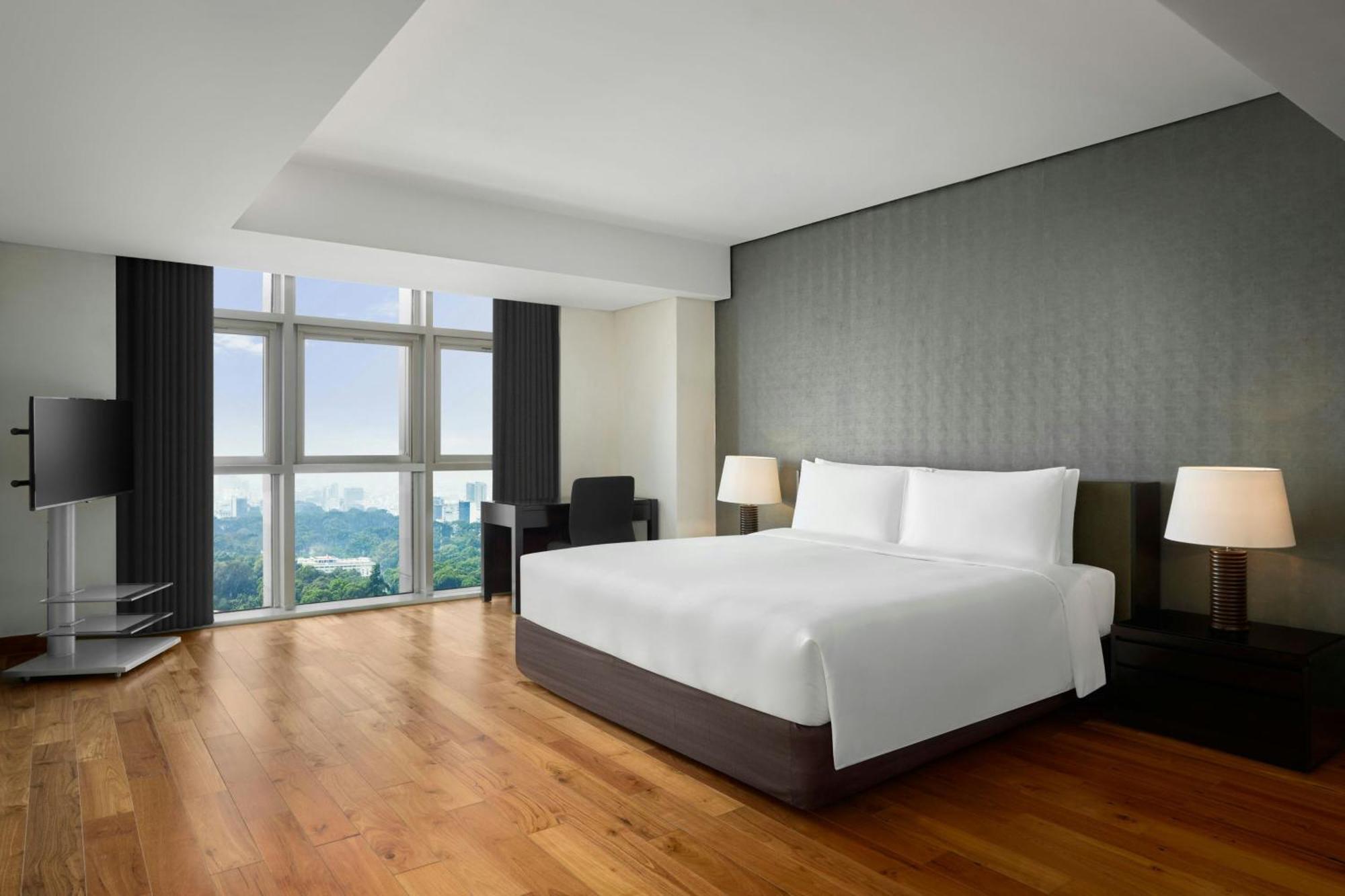 Jw Marriott And Saigon Ho Chi Minh City