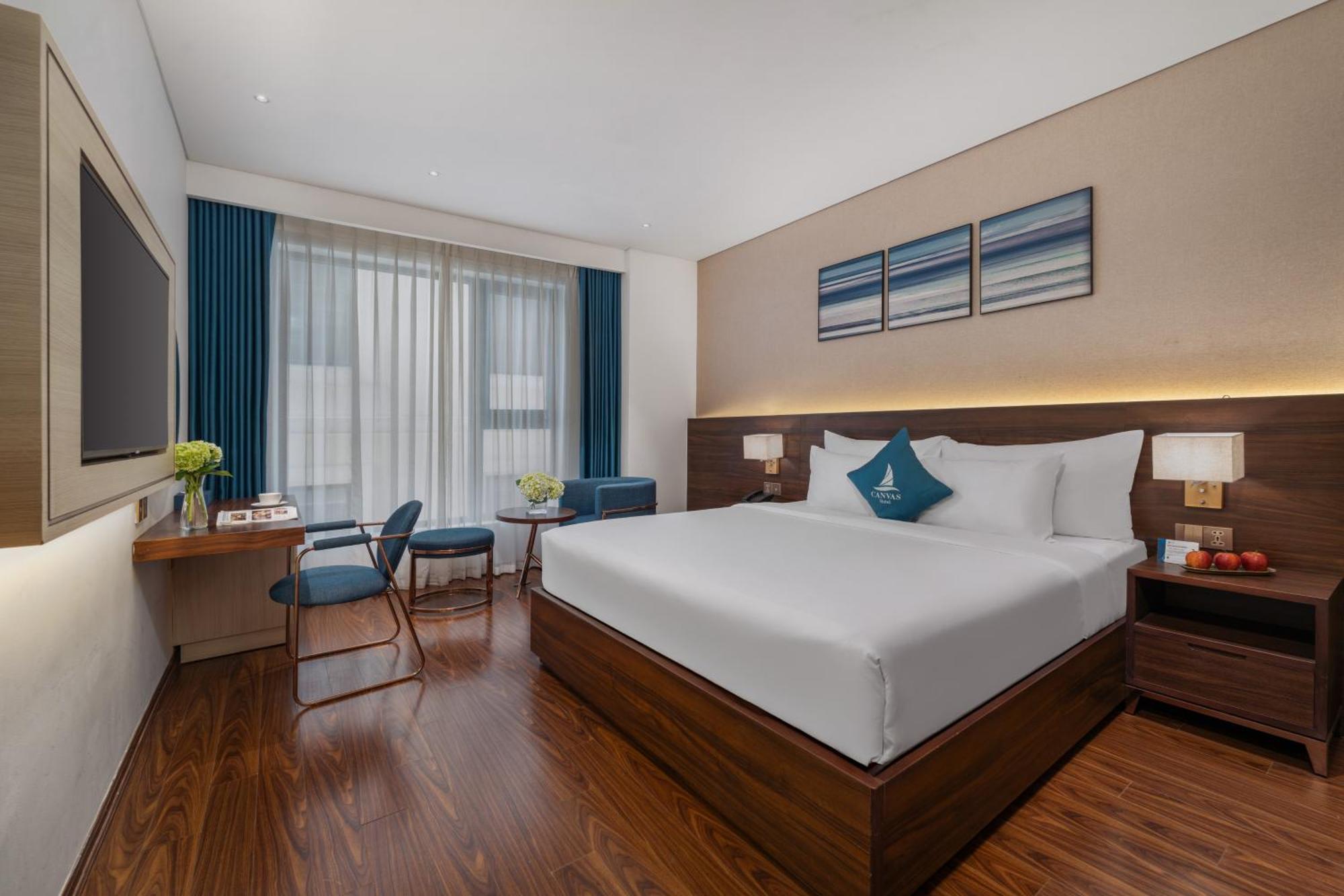 Hotel Canvas