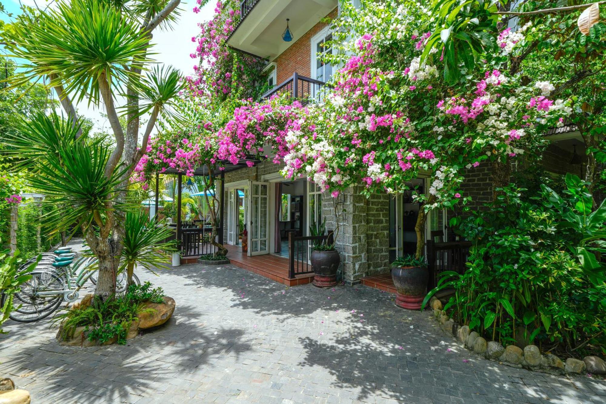 Ancient Garden Boutique