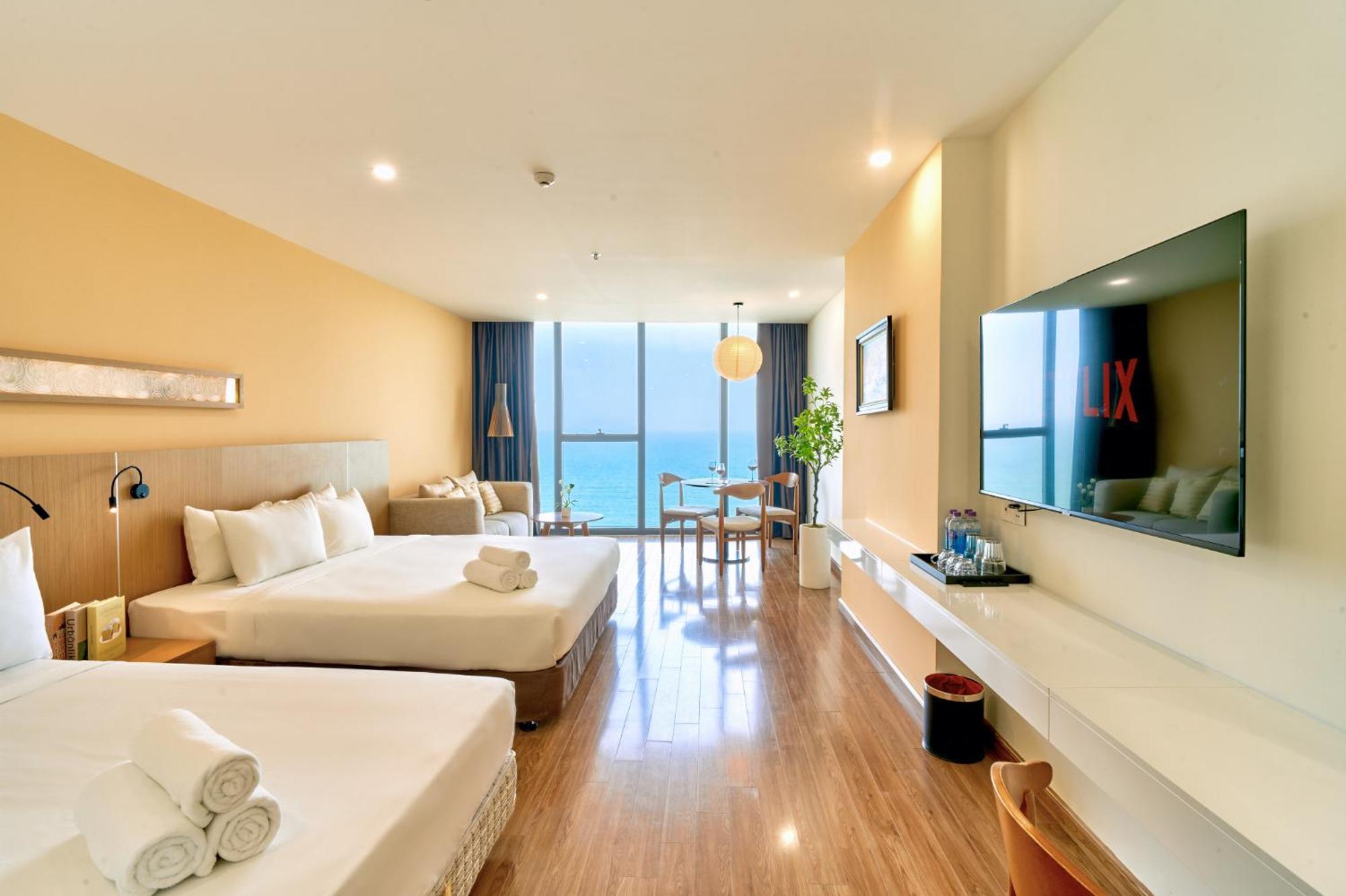 S Lux Starcity With Sea View Aparthotel