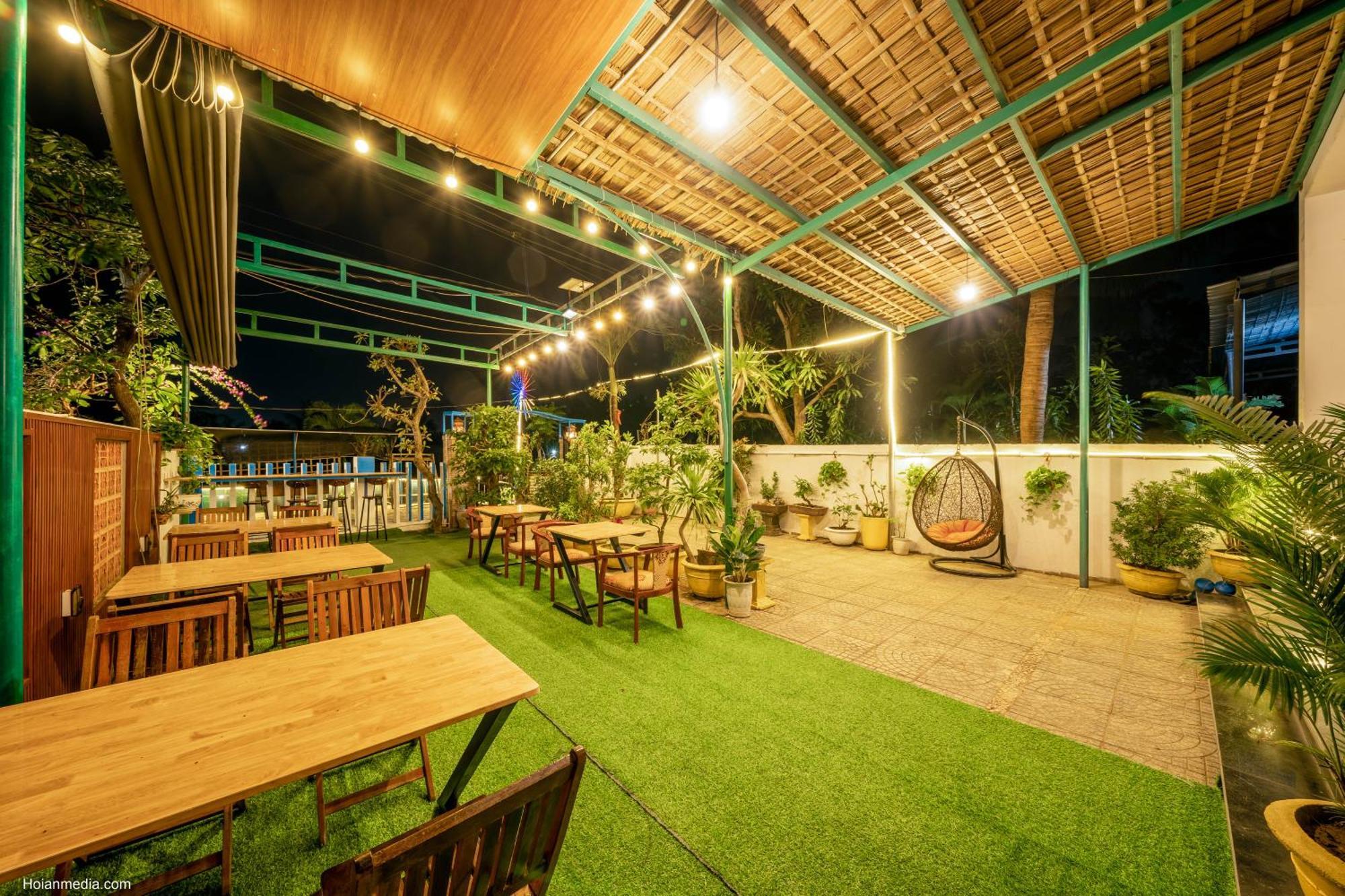 Homestay Riverside Dorm And Restaurant