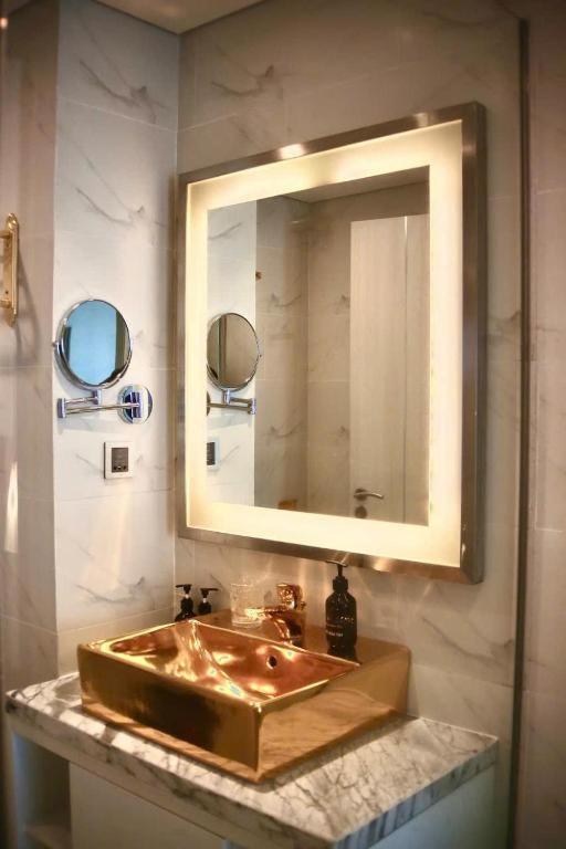 Gold With Sea View In Bay Aparthotel 4*