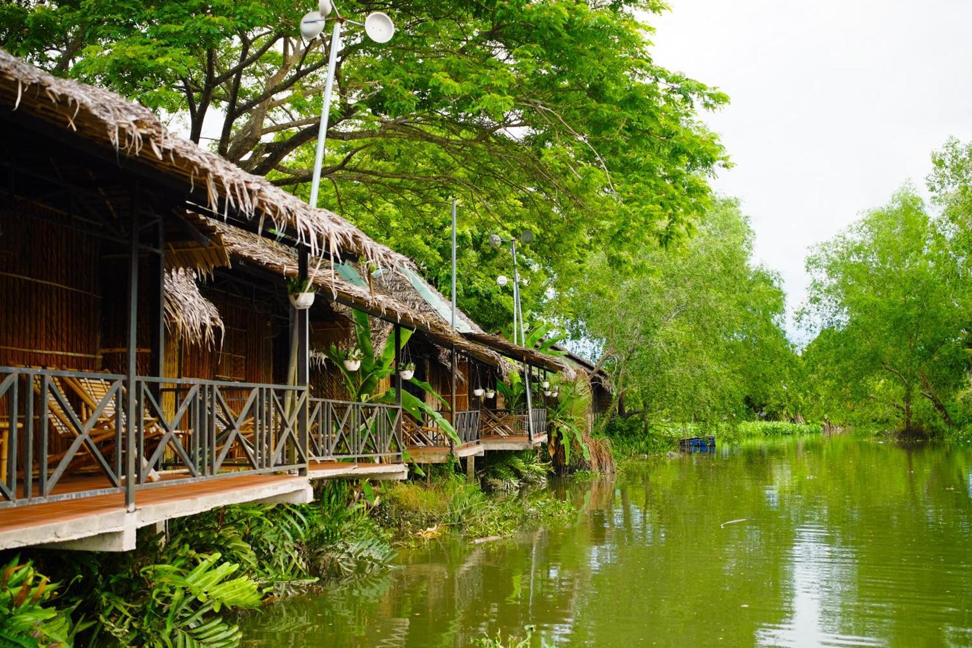 Resort Hometravel Mekong Tho 2*