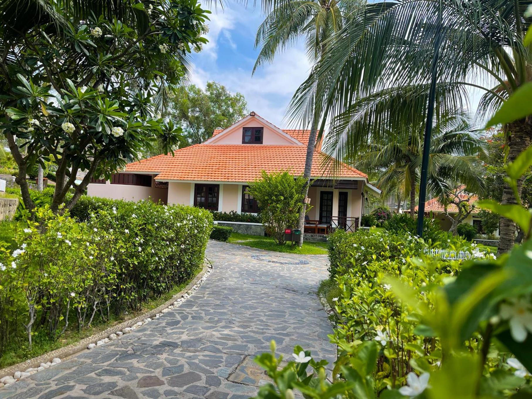 Phu & Resort