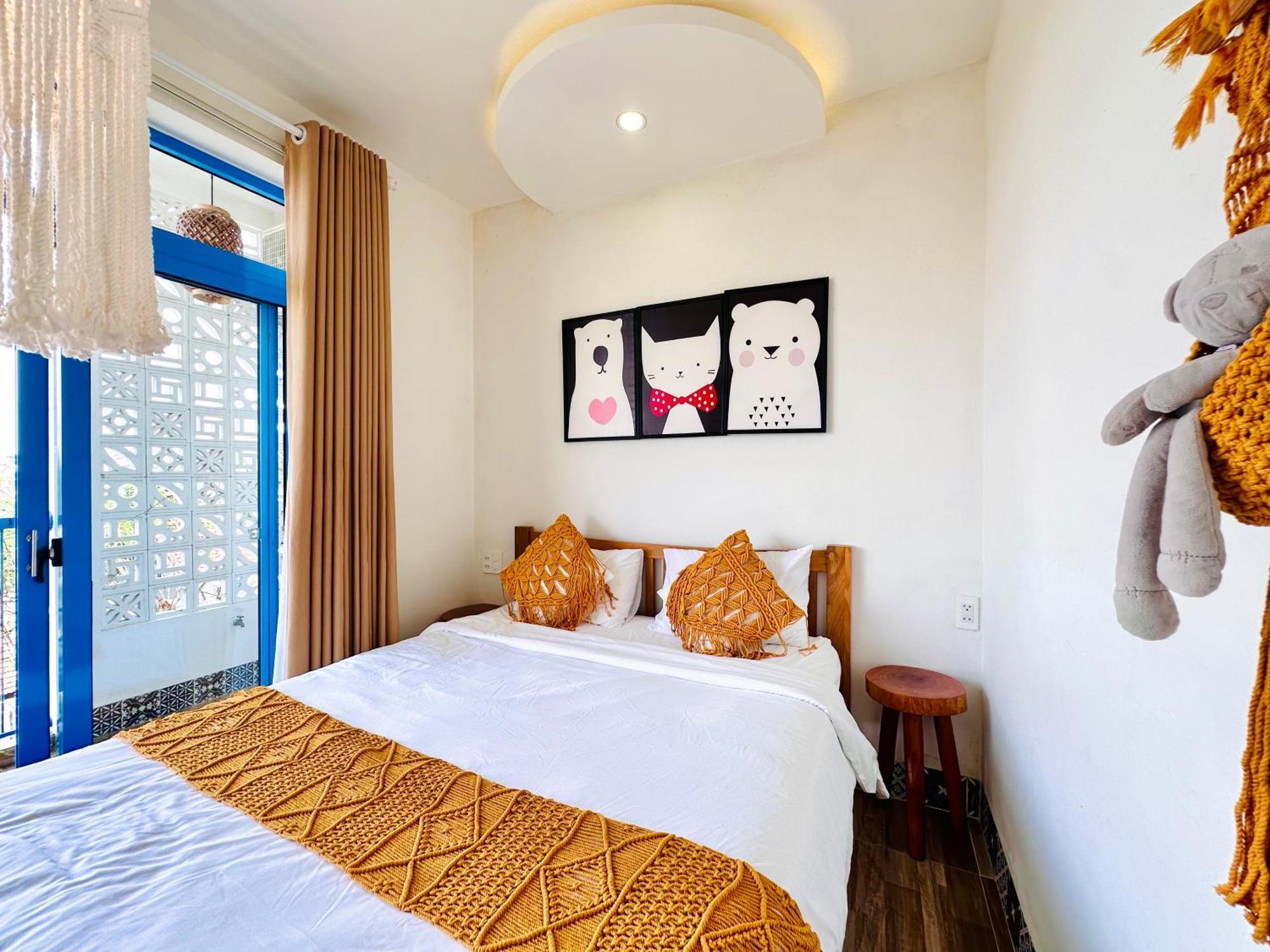 Hostel Lazy Bear By The Little *