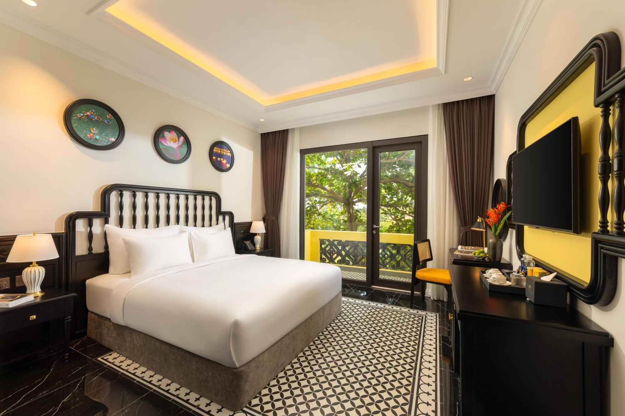 Nesta Hoian & 5*