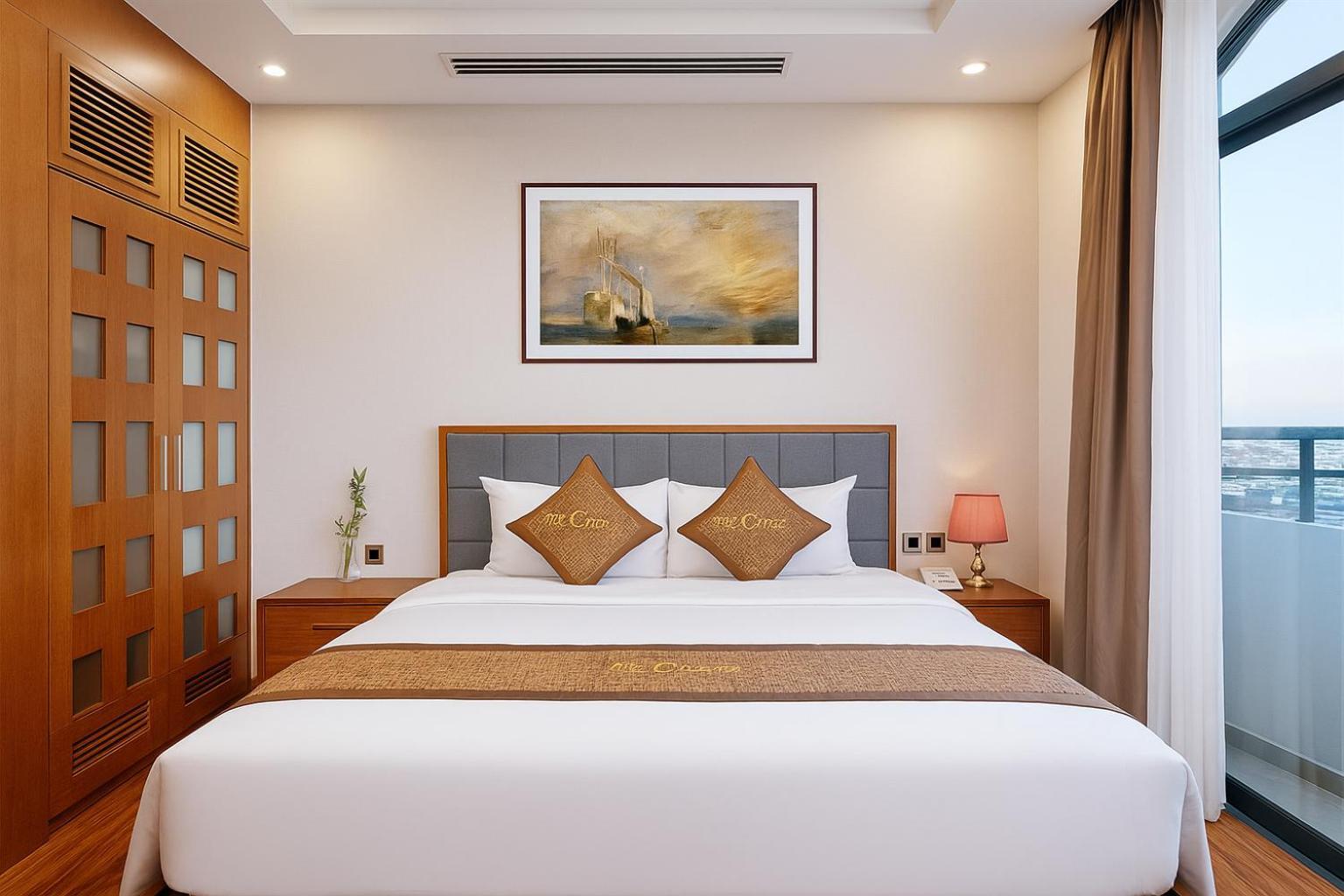 Mercury Boutique 3*