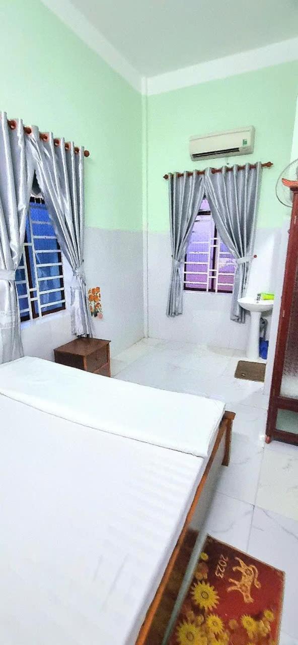 Khach San Ngoc Quynh La Gi
