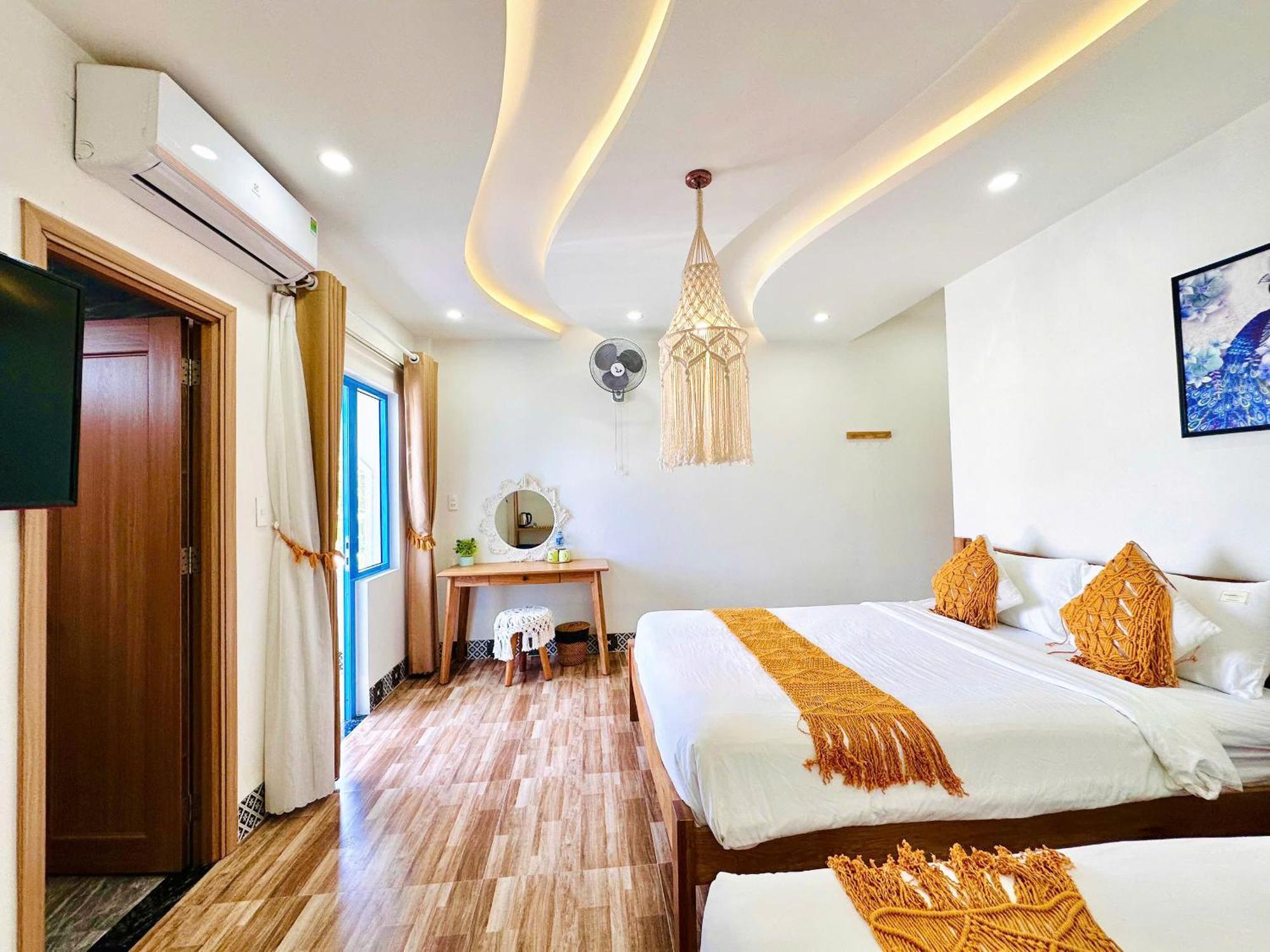 Hostel Lazy Bear By The Little Hoi An