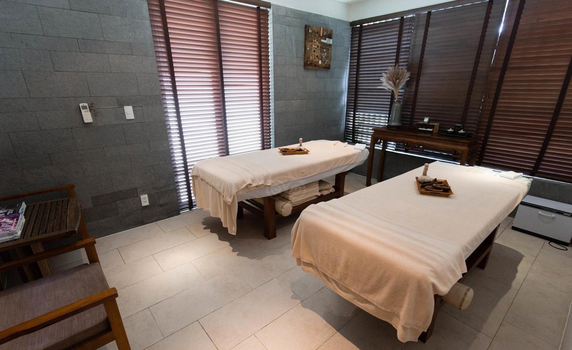 Deluxe Beachside Resort Da Nang