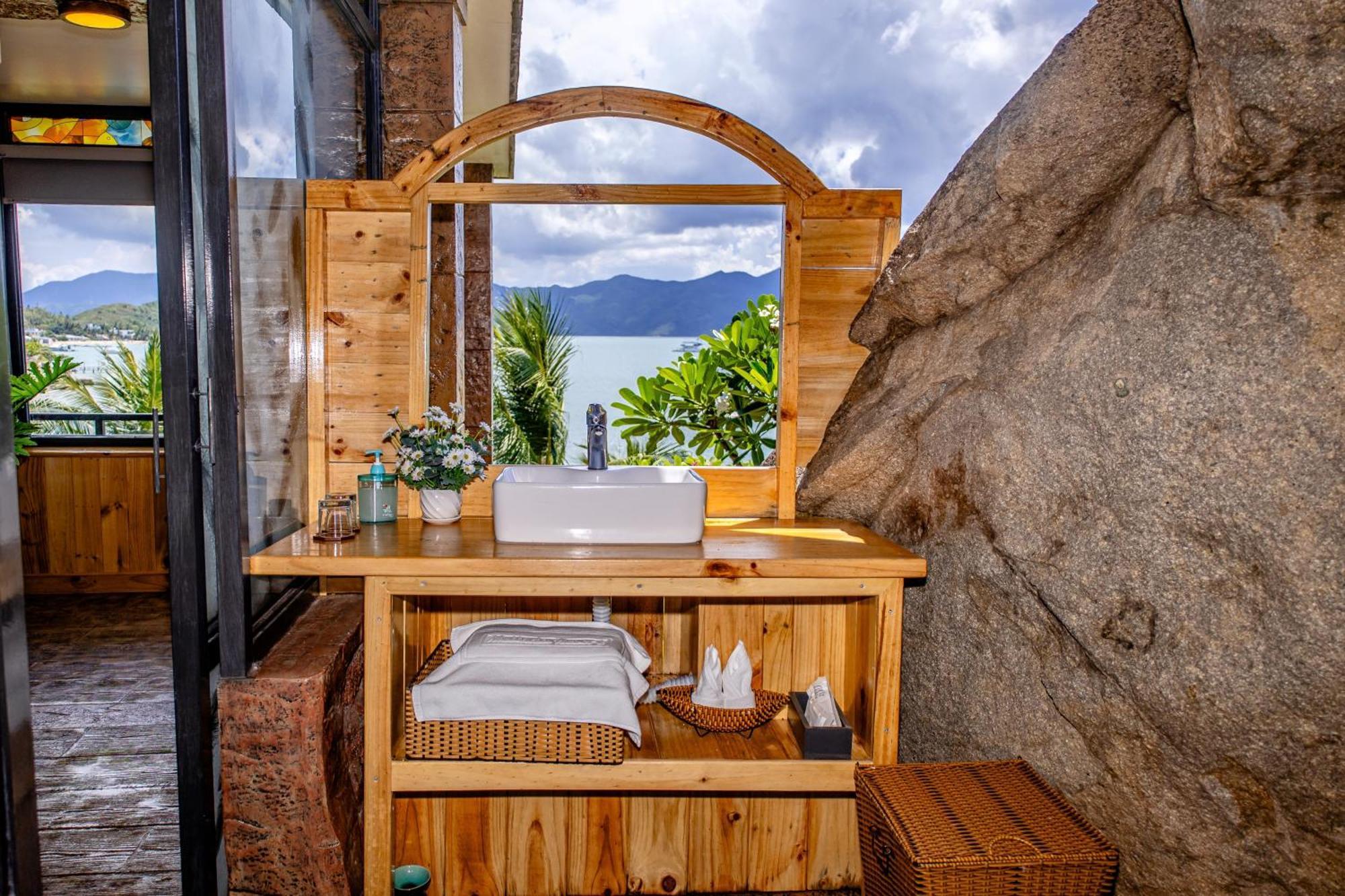 Hotel Oasis Nha Trang
