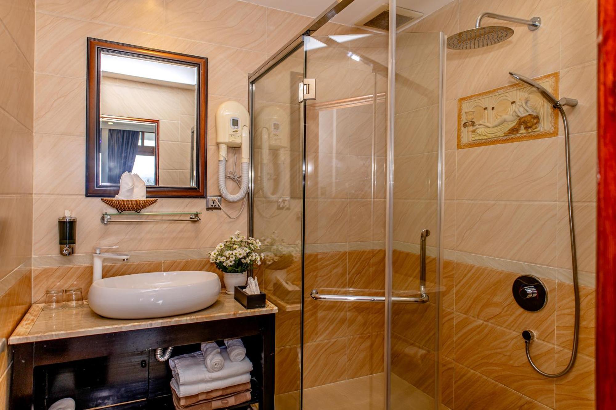 Oasis 4* Nha Trang