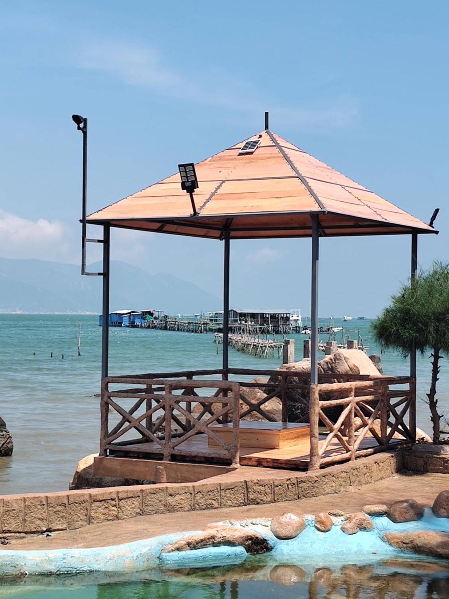 Oasis Hotel 4*