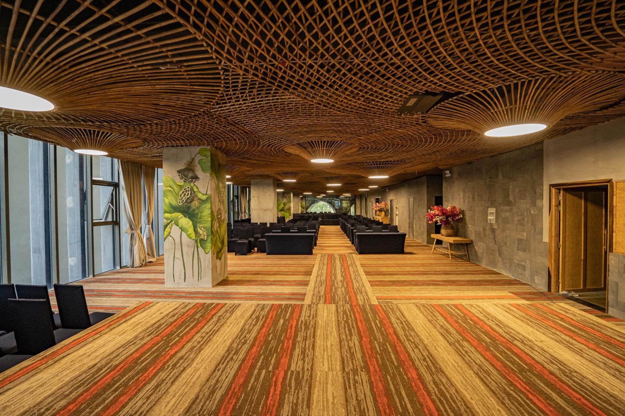The Signature Hotel
