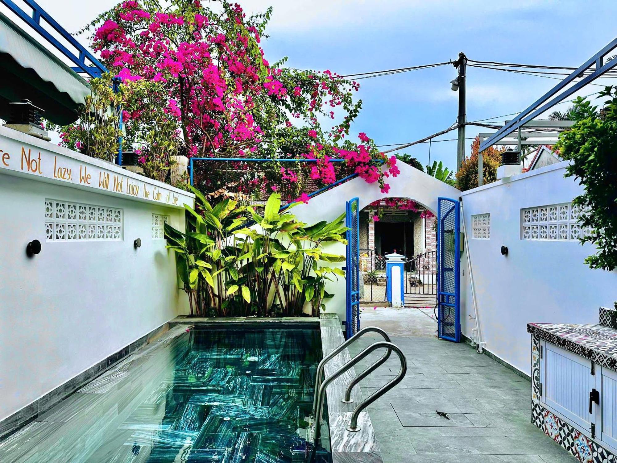 Hostel Lazy Bear By The Little Hoi An