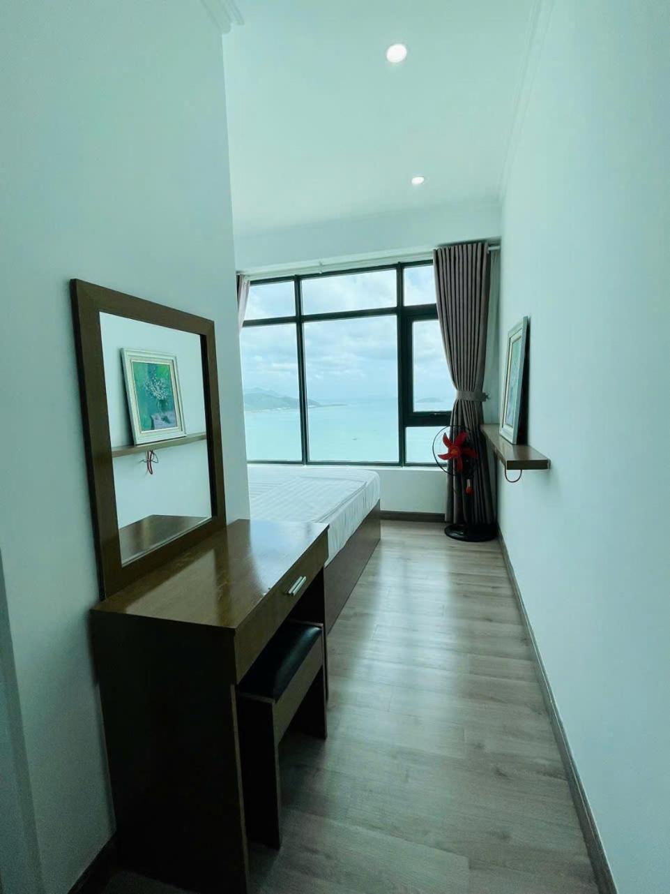 Greenhome & *