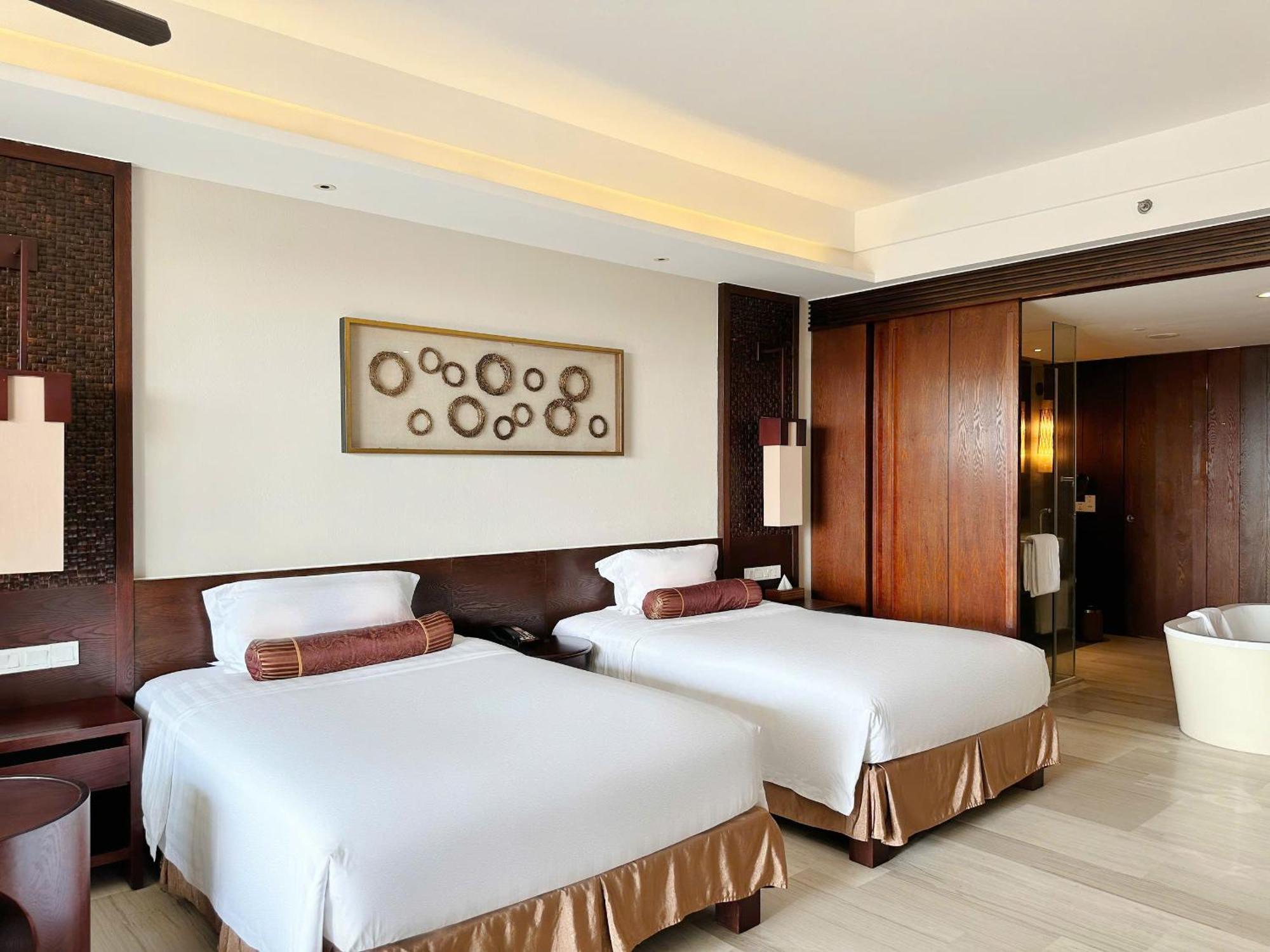 Crowne Plaza & Resort Da Nang