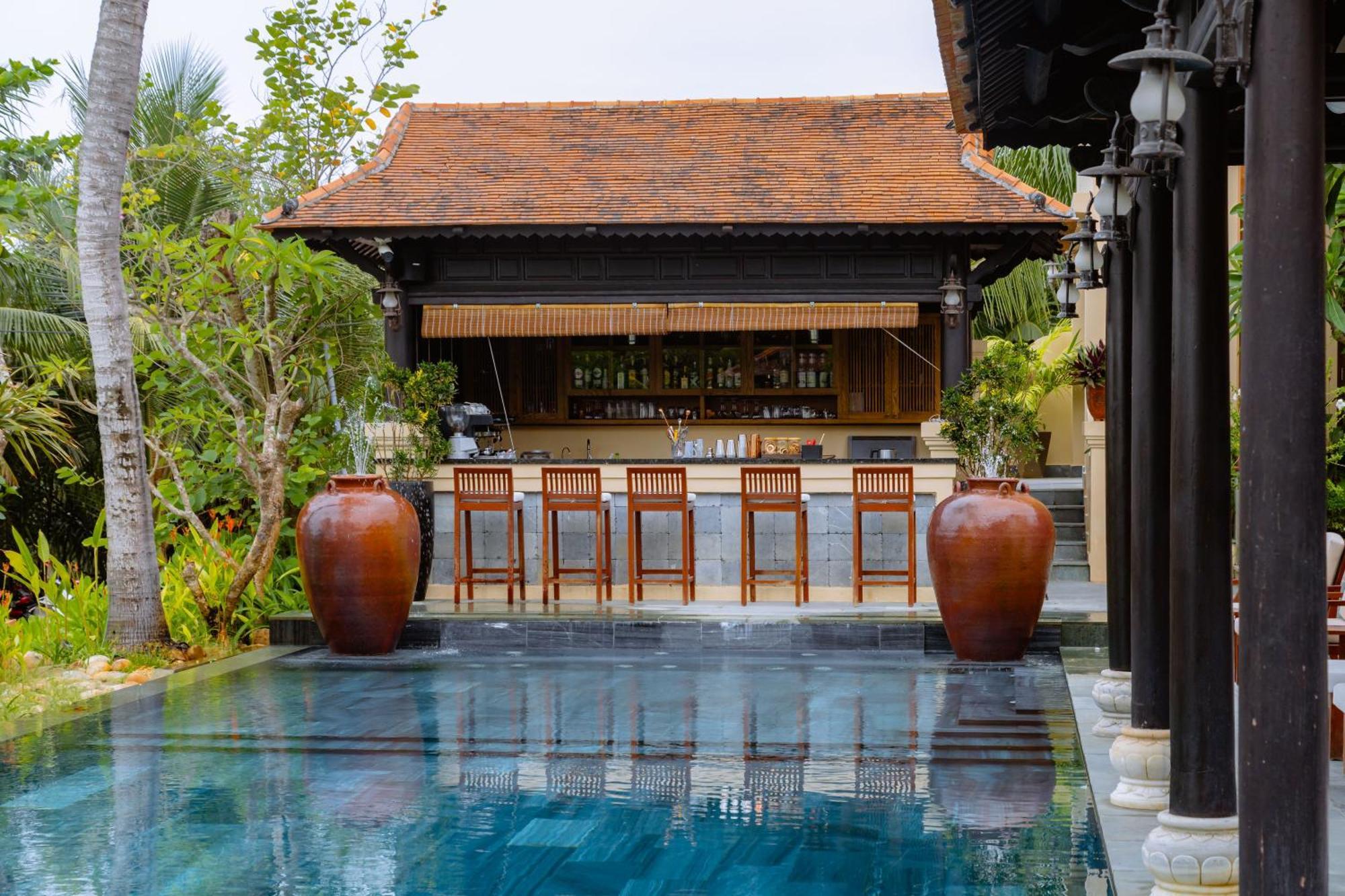 Su Retreat - Riverfront Resort 5*