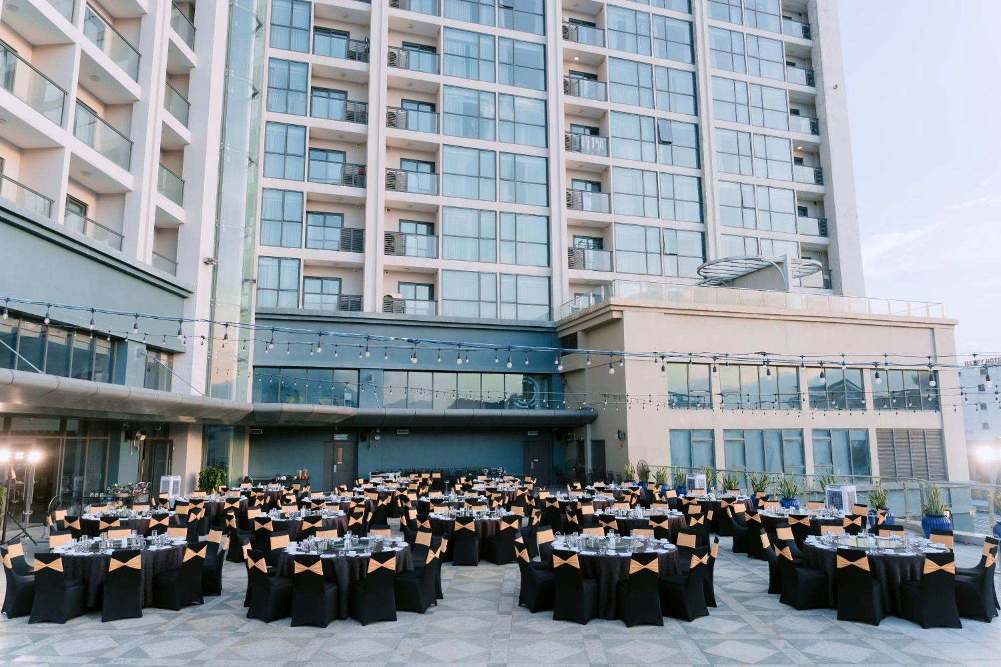 Khách sạn Four Points By Sheraton