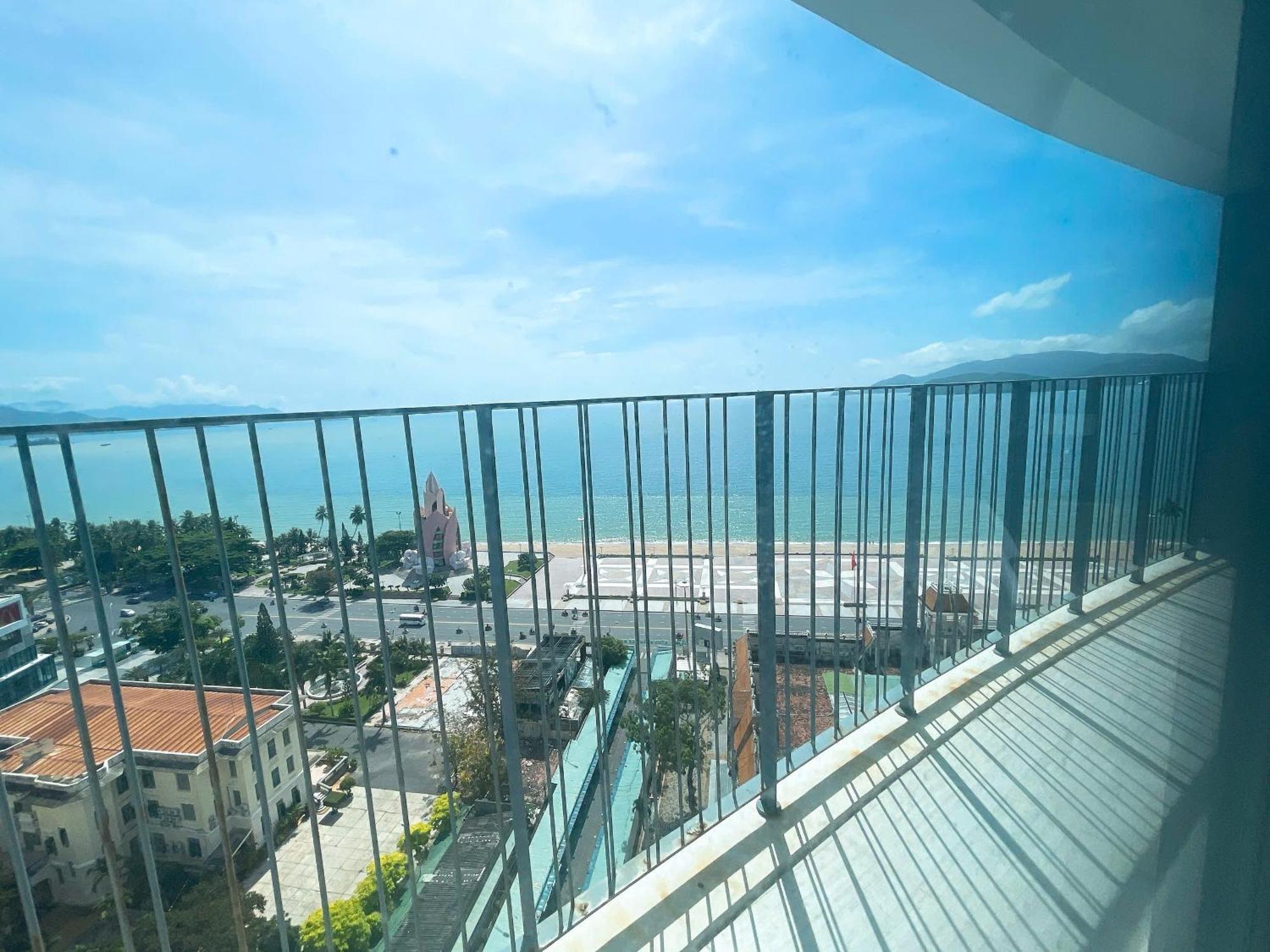 Holi Panorama Condotel *