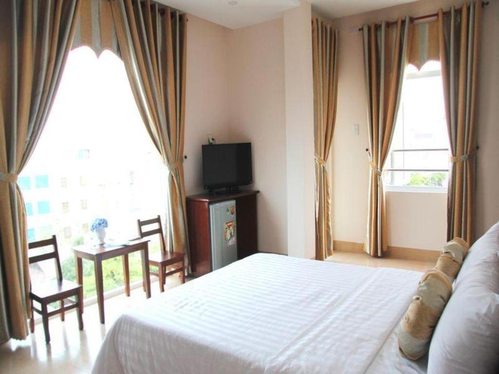 Khách sạn Huong Binh 2*