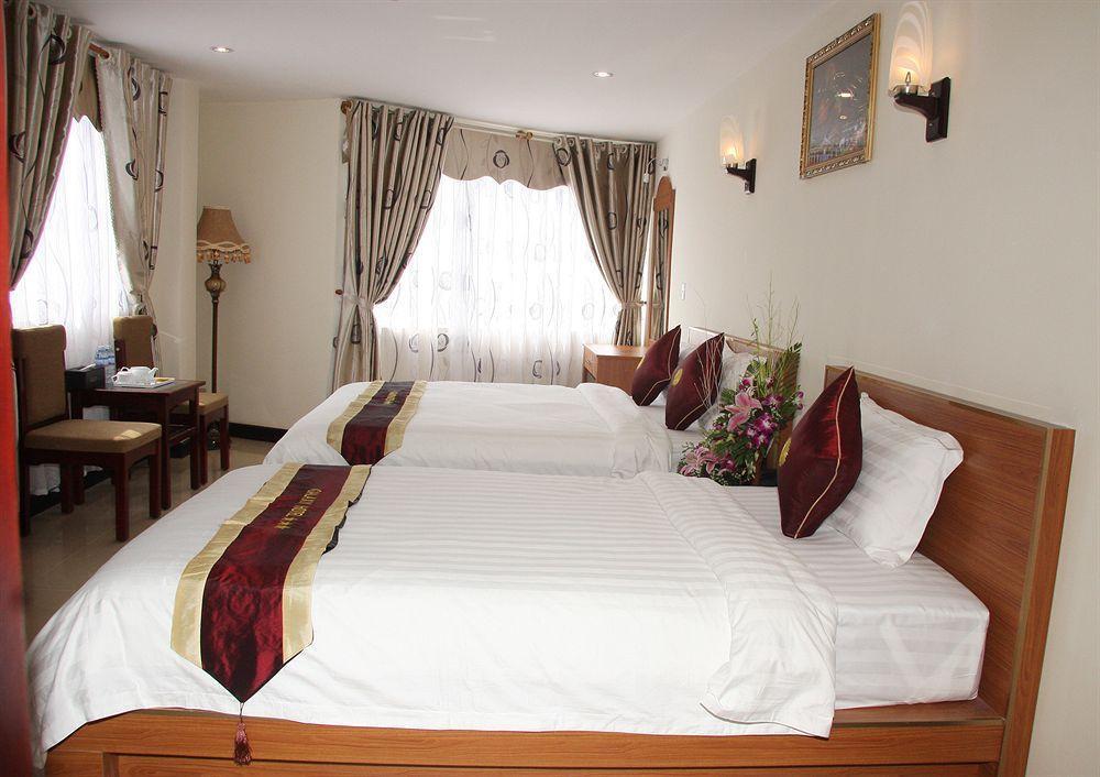 Galaxy Hotel 3*