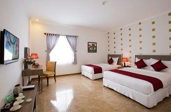 Den Long Do Hotel 3*