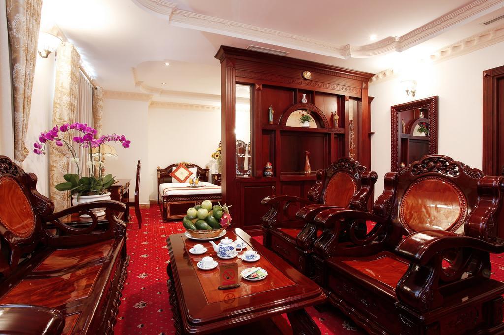 Khách sạn New Pacific
