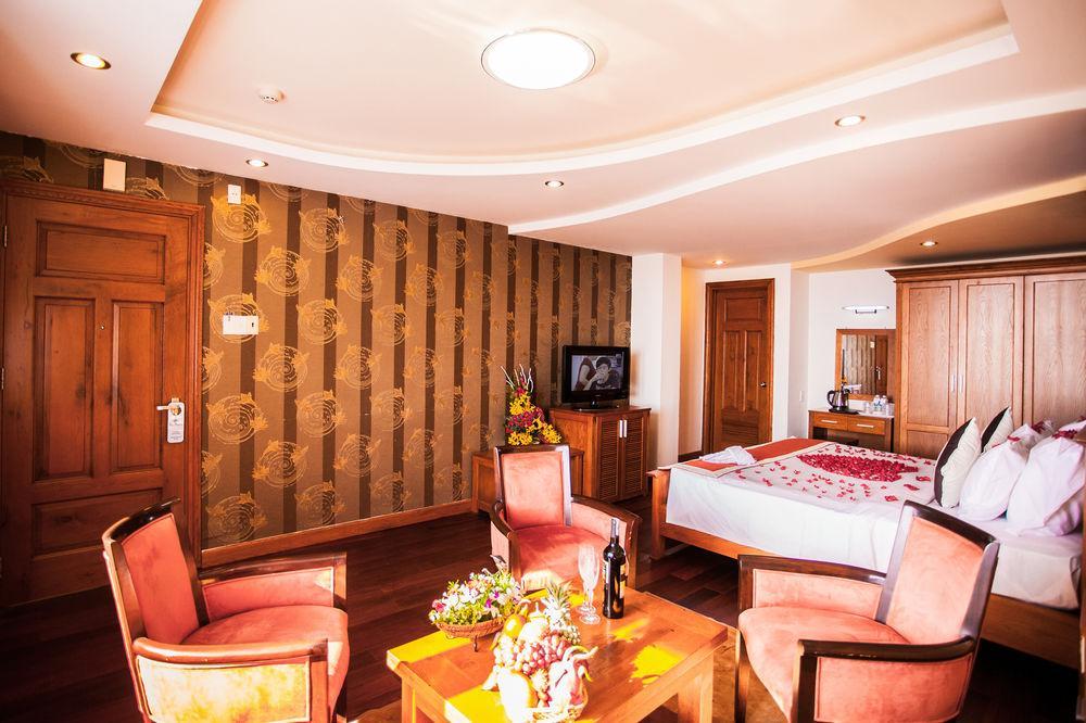 Oriental - Doi Dien Bai Bien Hotel 3*