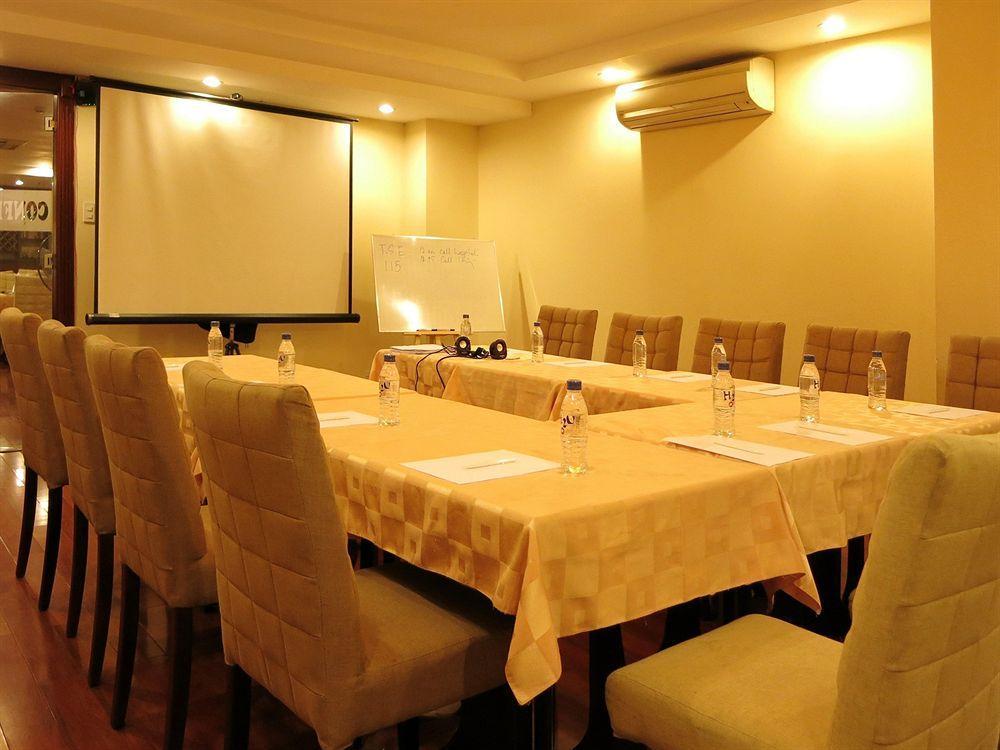 Park View Saigon Khách sạn 3*