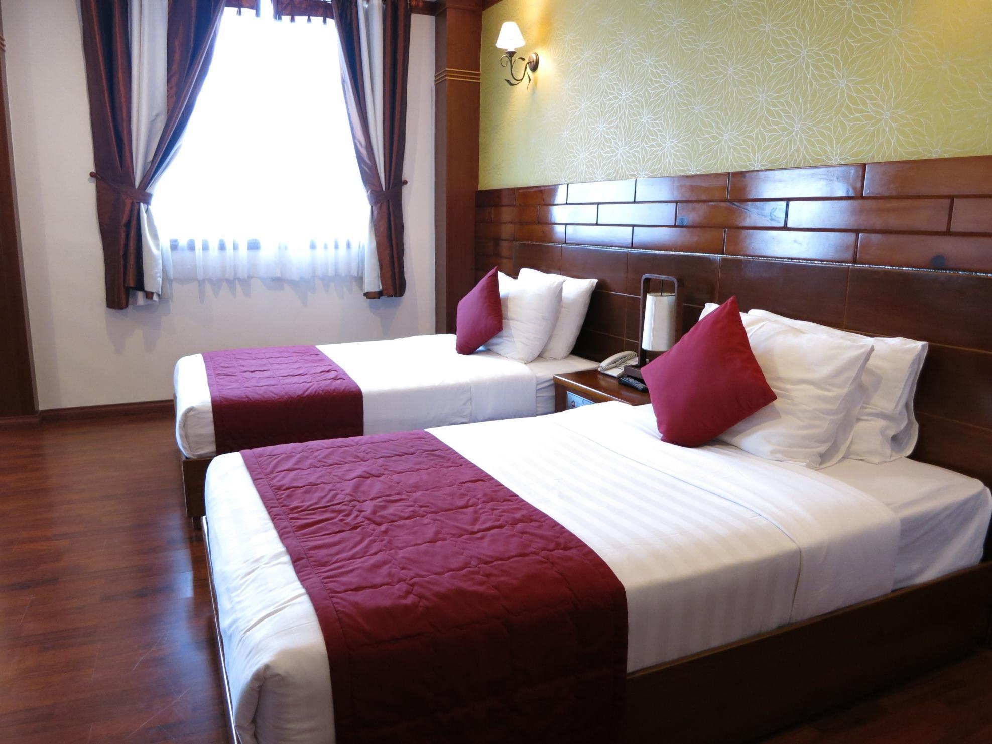 Park View Saigon Khách sạn 3*