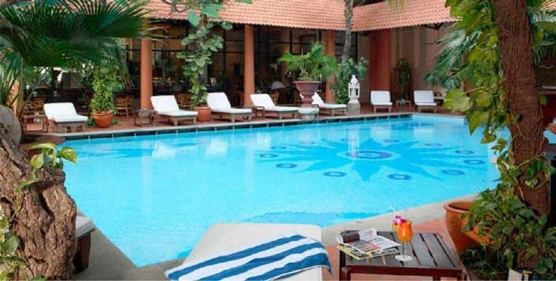Khách sạn Parkroyal Sài Gòn 4*