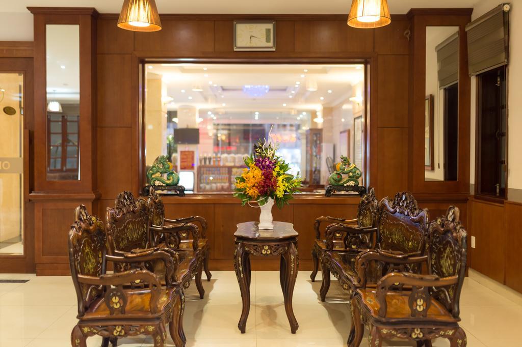 Iris Hotel