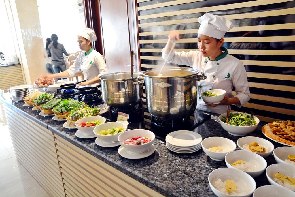 Khách sạn Stay Hotel 4*