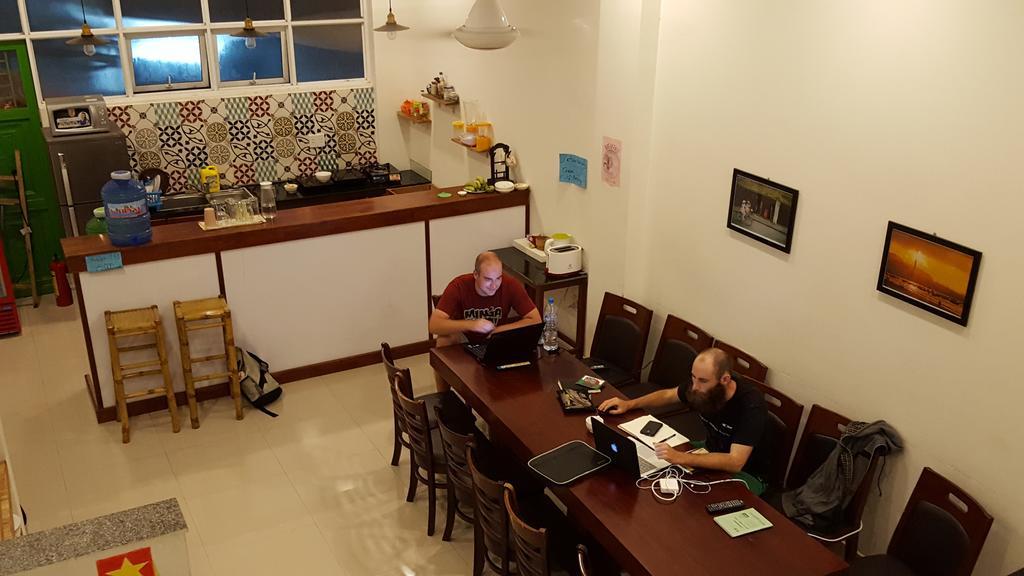 Hostel Glocal Beachside Da Nang