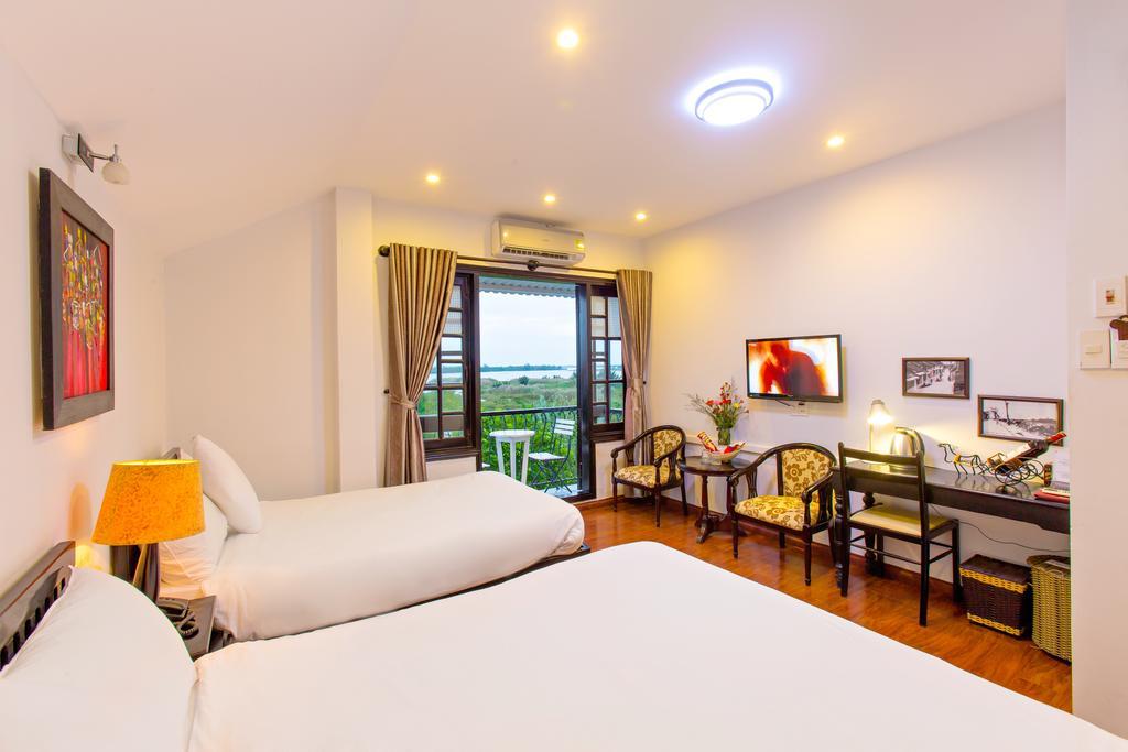 Riverside Impression Villa *