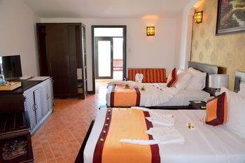 Hotel Sea Lion Beach & 4*