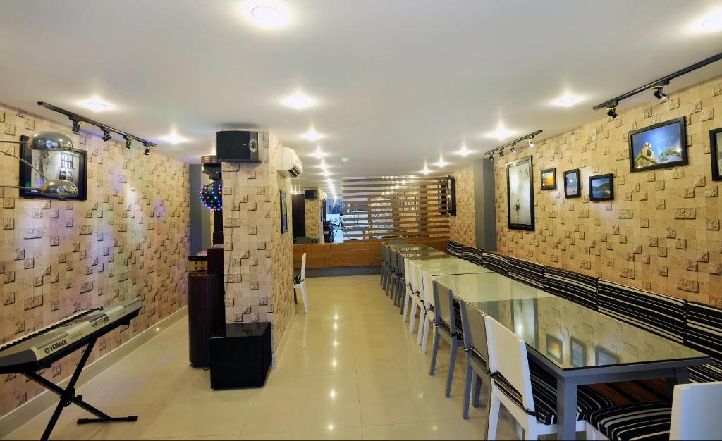 The Carnation Hotel
