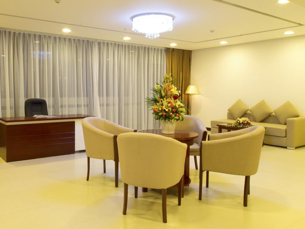 River Hotel 3*