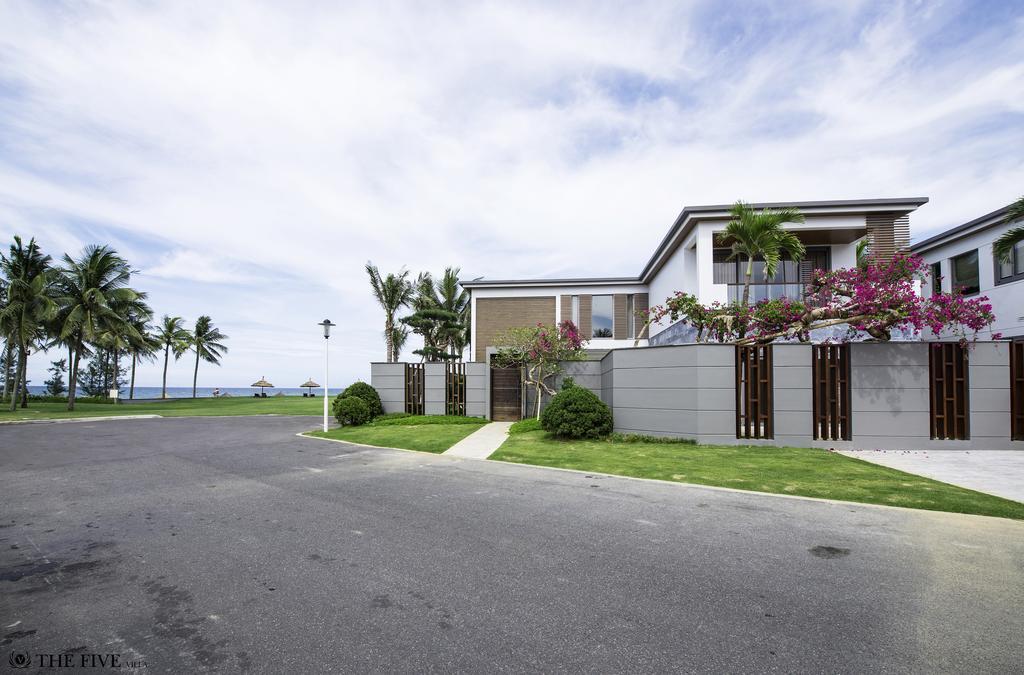 The Five 8 Bedrooms Beachfront - K3 Villa